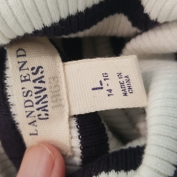 Turtleneck - Picture 3 of 4